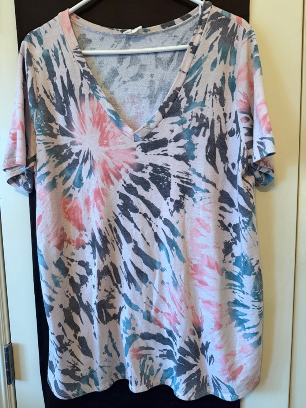 BiBi Cream Label Tee with Pink Star Accents